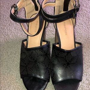 Women’s heeled sandals